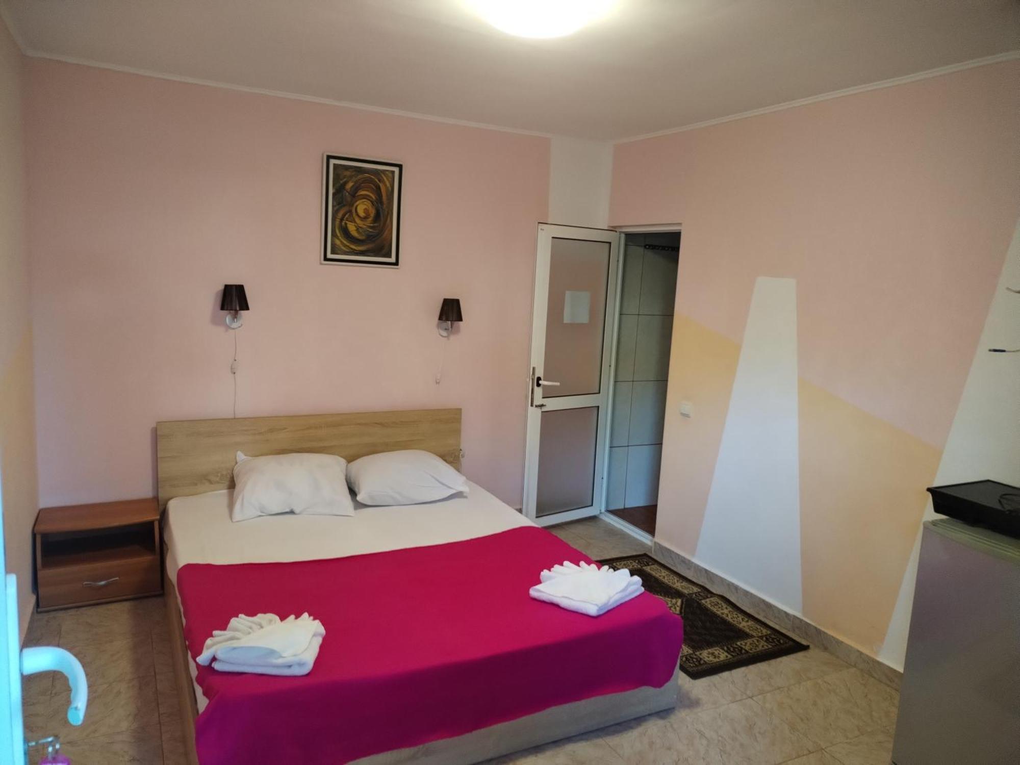 Отель Vila Robert Schitu Экстерьер фото